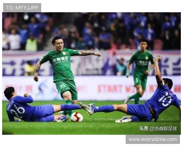 上海申花迎战北京北控争夺中超联赛关键三分全力以赴展现球队实力