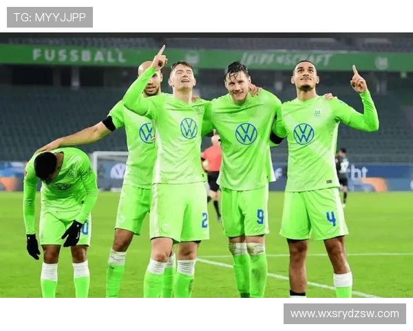 奥斯堡主场迎战多特蒙德双方争夺关键三分的激烈对决